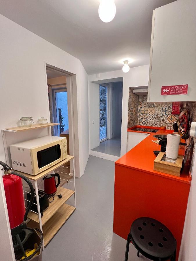 Apartamento 1 Quarto, Com Patio, Em Frente Praia Paço de Arcos Екстериор снимка